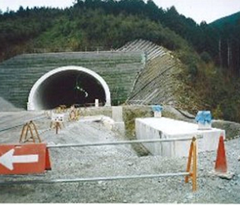 トンネル洗浄水槽